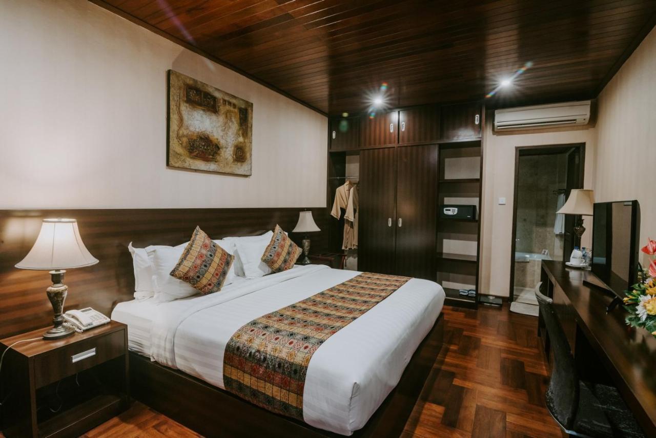 Arthur Suites By Mahavilas Кута Экстерьер фото